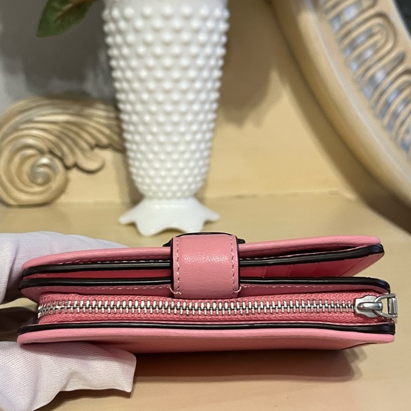 Authentic Coach Leather Pink Tabby Medium Wallet - Picture 6 of 12